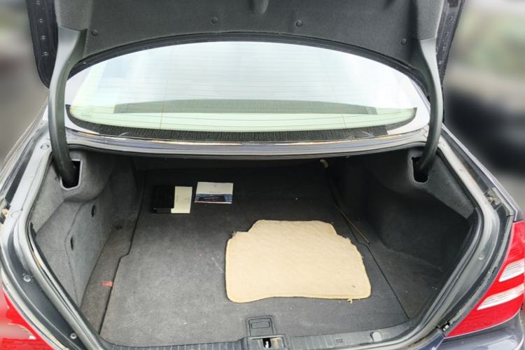 Used Mercedes-Benz E-Class 2004 E 240 Trunk