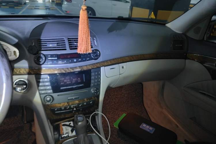 Used Mercedes-Benz E-Class 2004 E 240 Audio And AC Panel