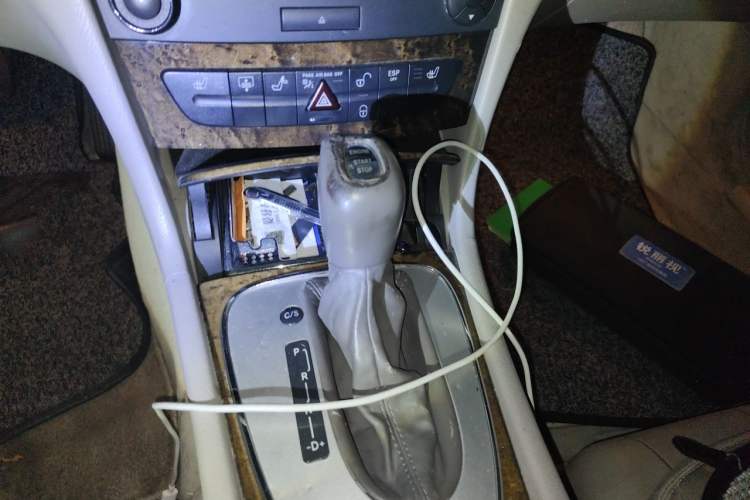 Used Mercedes-Benz E-Class 2004 E 240 Gear Lever