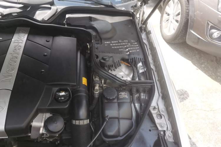 Used Mercedes-Benz E-Class  Engine Bay Left