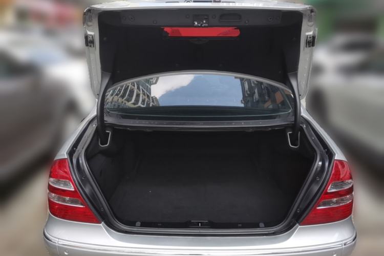Used Mercedes-Benz E-Class  Trunk