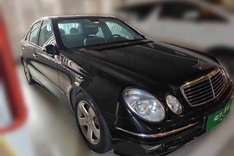 Used Mercedes-Benz E-Class 2006 E 280 Elegant Model Front Right 45 Deg