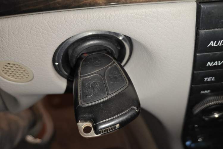 Used Mercedes-Benz E-Class 2006 E 280 Elegant Model Vehicle Key
