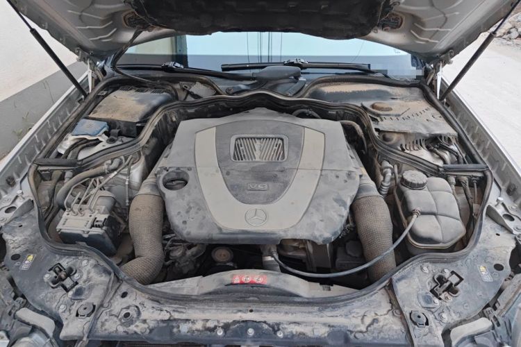 Used Mercedes-Benz E-Class 2006 E 280 Elegant Model Engine Bay