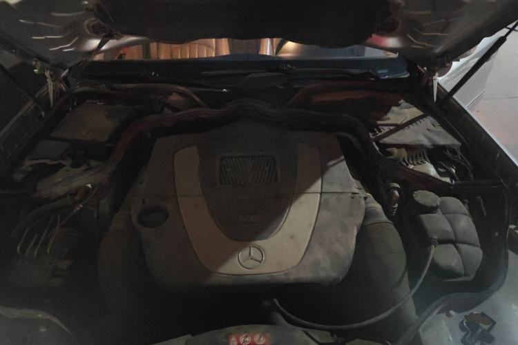 Used Mercedes-Benz E-Class 2006 E 280 Elegant Model Engine Bay