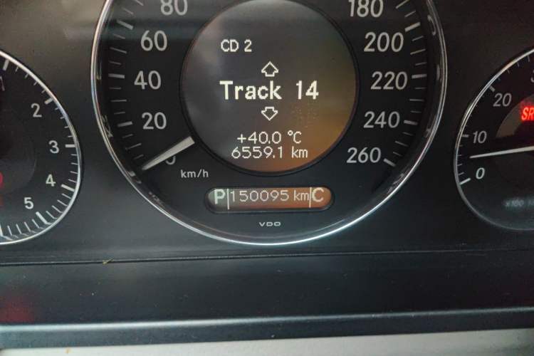 Used Mercedes-Benz E-Class 2006 E 280 Elegant Model Odometer Close Up