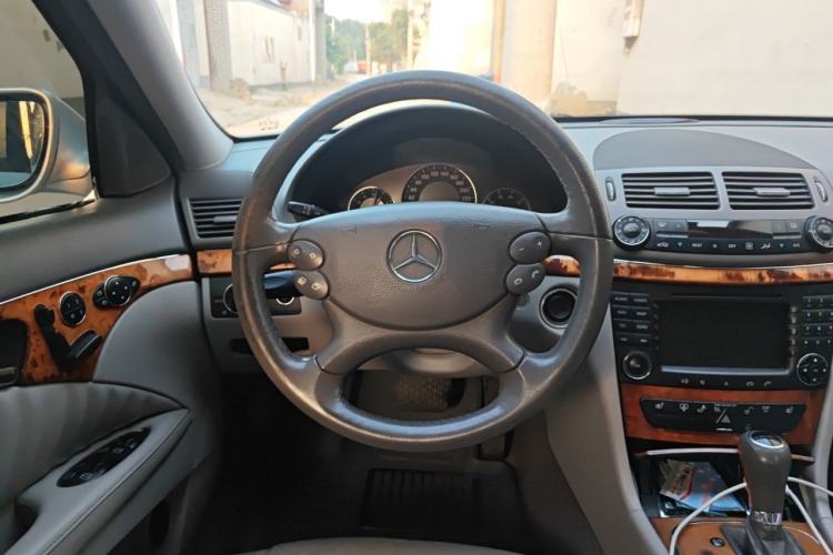 Used Mercedes-Benz E-Class 2006 E 280 Elegant Model Steering Wheel