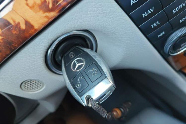 Used Mercedes-Benz E-Class 2006 E 280 Elegant Model Vehicle Key