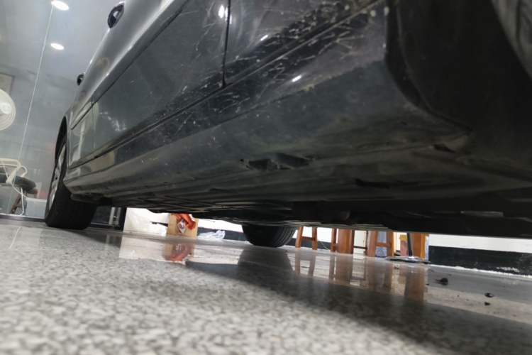 Used Mercedes-Benz E-Class 2007 E 230 Elegant Model Chassis Front Right