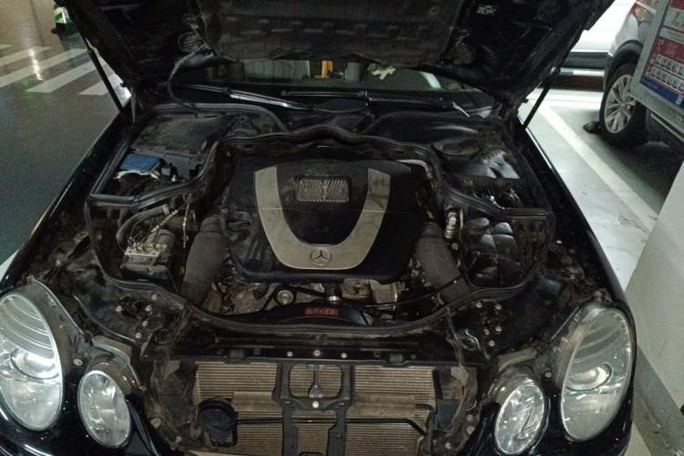 Used Mercedes-Benz E-Class 2007 E 230 Elegant Model Engine Bay