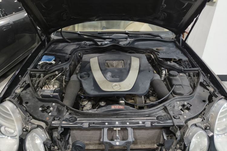 Used Mercedes-Benz E-Class 2007 E 230 Elegant Model Engine Bay