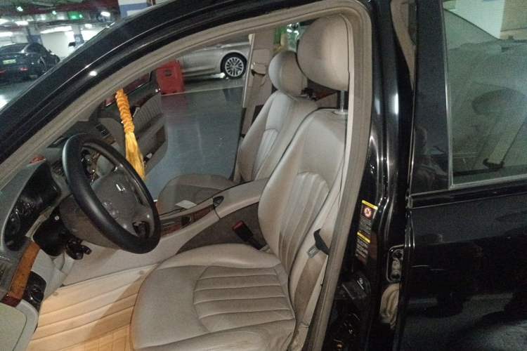 Used Mercedes-Benz E-Class 2007 E 230 Elegant Model Left Front Seat