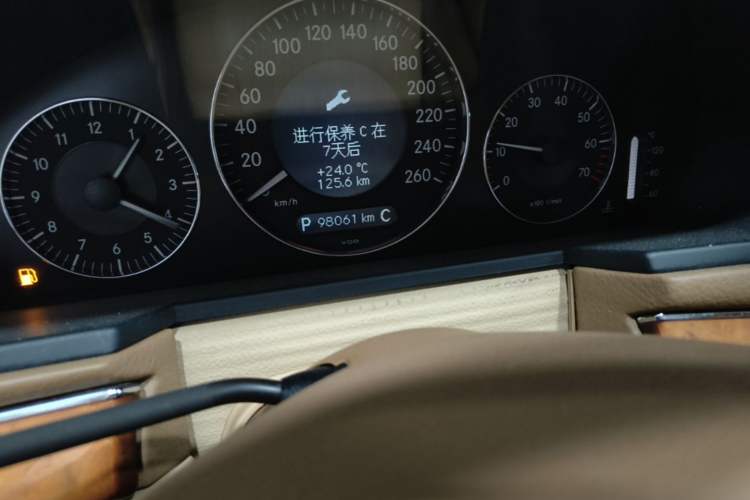 Used Mercedes-Benz E-Class 2007 E 230 Elegant Model Odometer Close Up