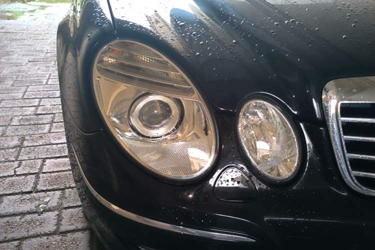 Used Mercedes-Benz E-Class 2007 E 280 Fashion Model Right Front Headlight