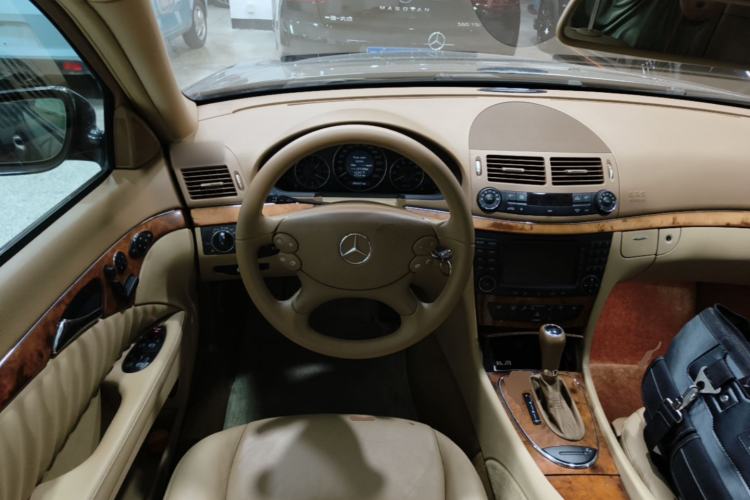 Used Mercedes-Benz E-Class 2007 E 230 Elegant Model Steering Wheel