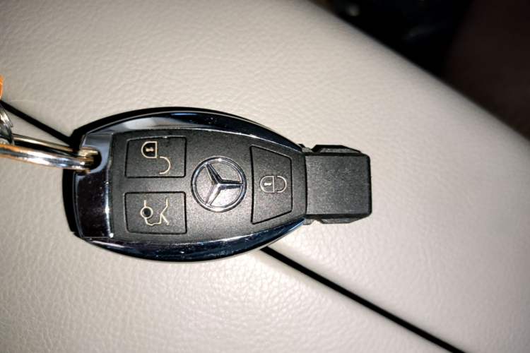 Used Mercedes-Benz E-Class 2007 E 280 Fashion Model Vehicle Key