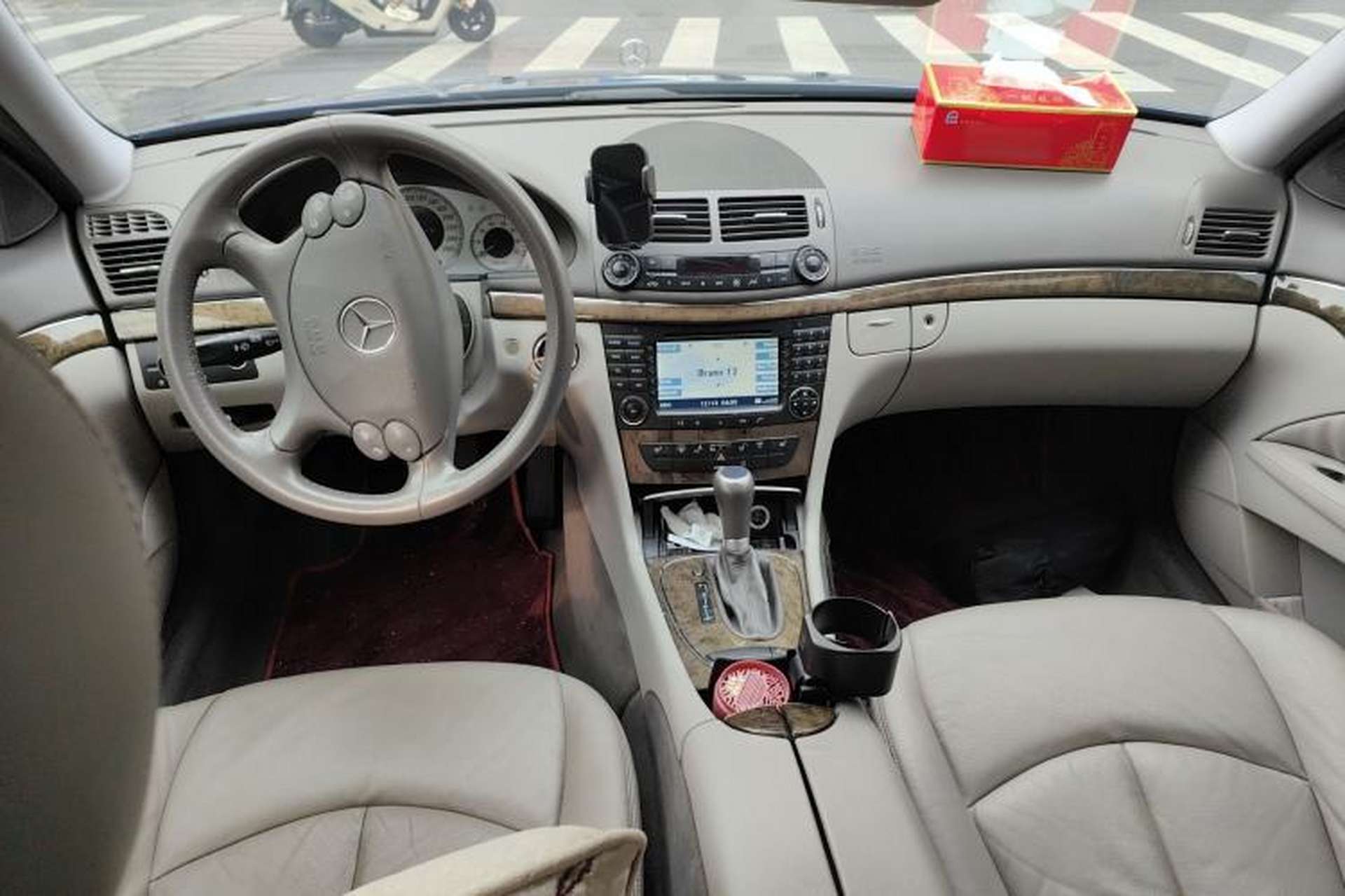 Used Mercedes-Benz E-Class 2007 E 280 Fashion Model Center Console