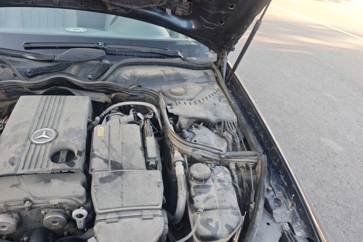 Used Mercedes-Benz E-Class 2007 E 200K Elegant Model Engine Bay Left