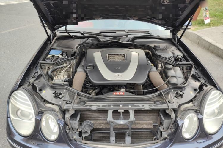 Used Mercedes-Benz E-Class 2007 E 280 Fashion Model Engine Bay