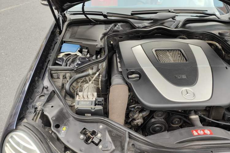 Used Mercedes-Benz E-Class 2007 E 280 Fashion Model Engine Bay Right