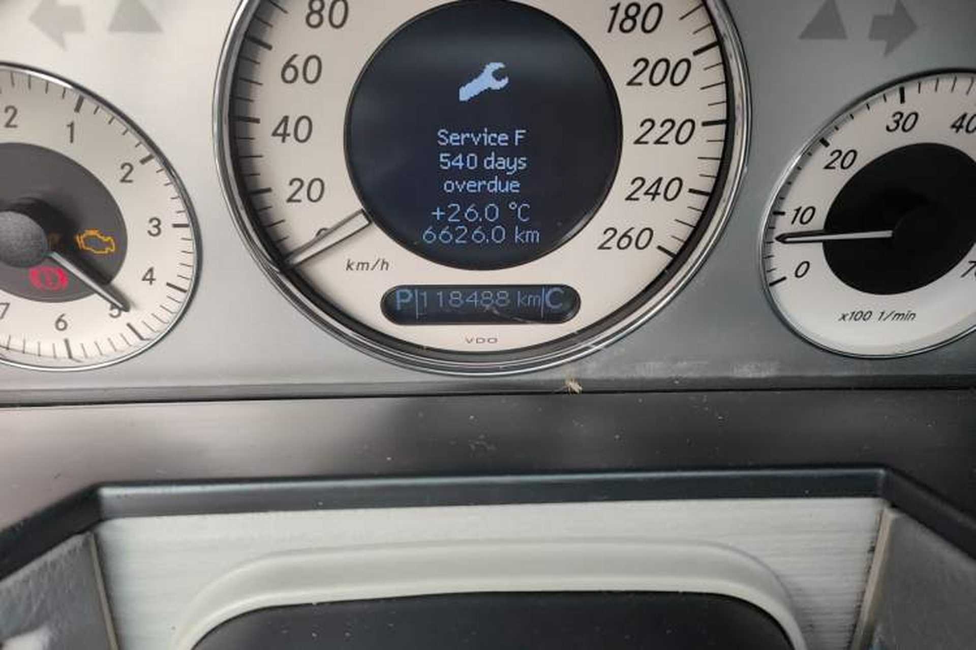 Used Mercedes-Benz E-Class 2007 E 280 Fashion Model Odometer Close Up