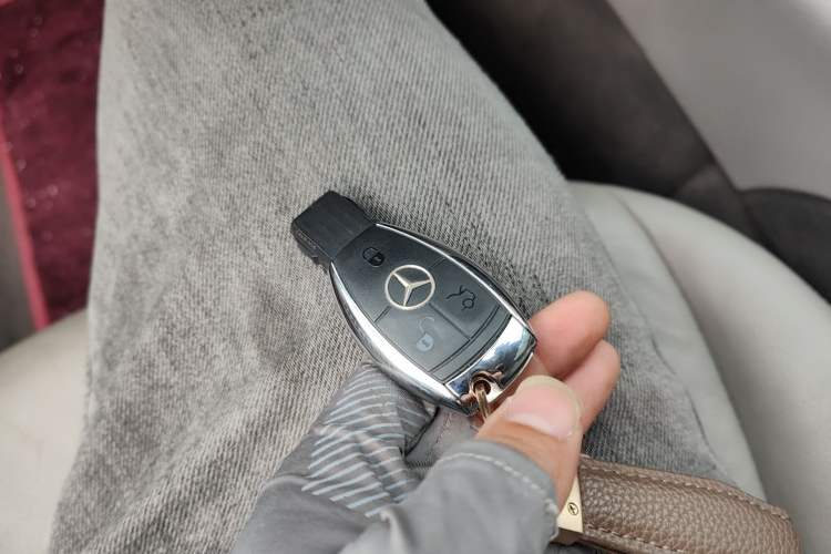 Used Mercedes-Benz E-Class 2007 E 280 Fashion Model Vehicle Key