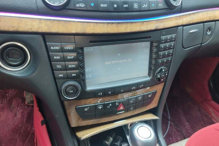 Used Mercedes-Benz E-Class 2007 E 280 Fashion Model Audio And AC Panel