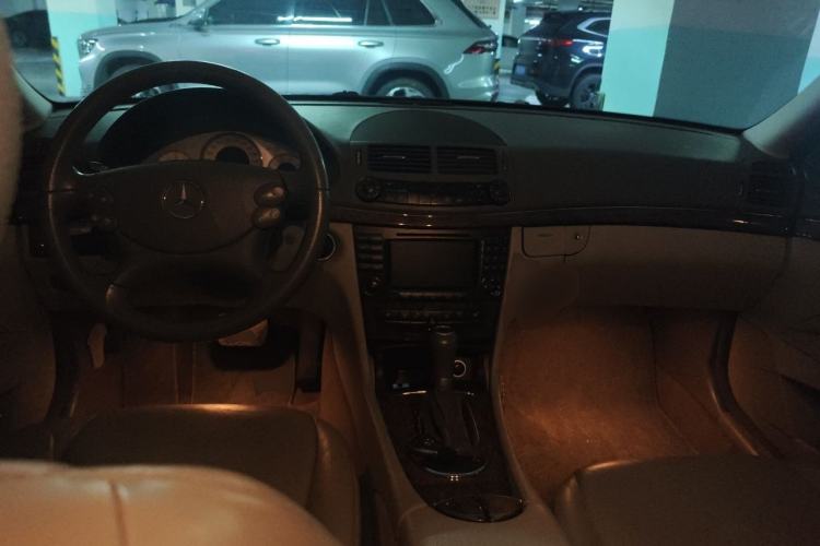 Used Mercedes-Benz E-Class 2007 E 280 Fashion Model Center Console