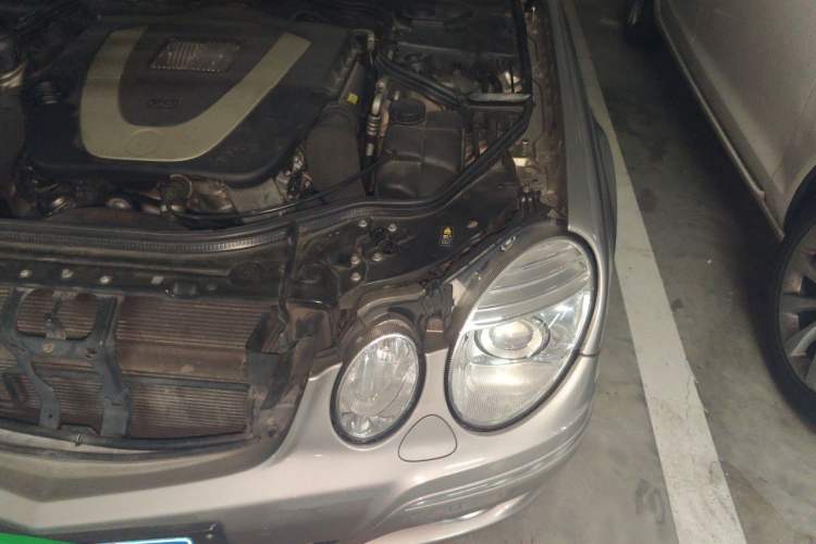 Used Mercedes-Benz E-Class 2007 E 280 Fashion Model Engine Bay Left
