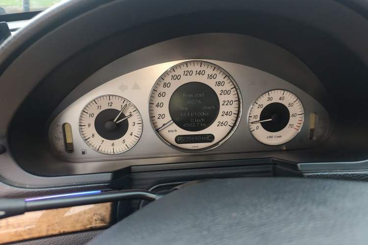 Used Mercedes-Benz E-Class 2007 E 280 Fashion Model Instrument Cluster