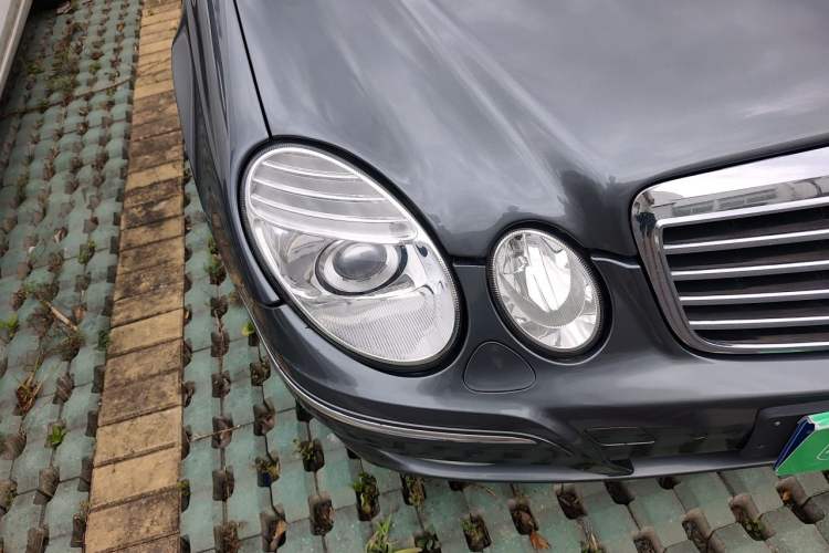 Used Mercedes-Benz E-Class 2007 E 280 Fashion Model Right Front Headlight