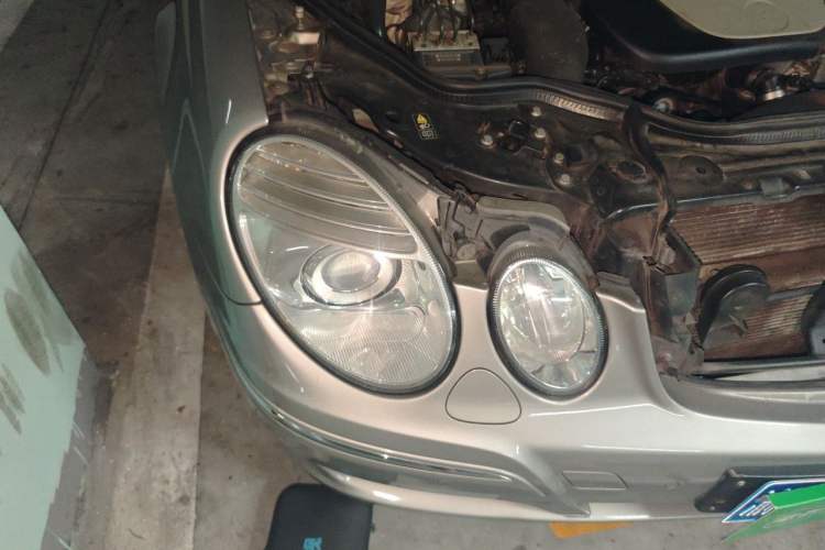 Used Mercedes-Benz E-Class 2007 E 280 Fashion Model Right Front Headlight