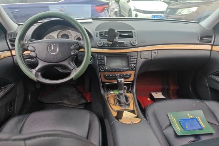 Used Mercedes-Benz E-Class 2007 E 230 Fashion Model Center Console