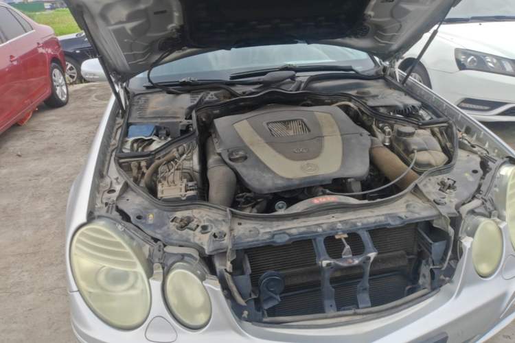 Used Mercedes-Benz E-Class 2007 E 230 Fashion Model Engine Bay Right