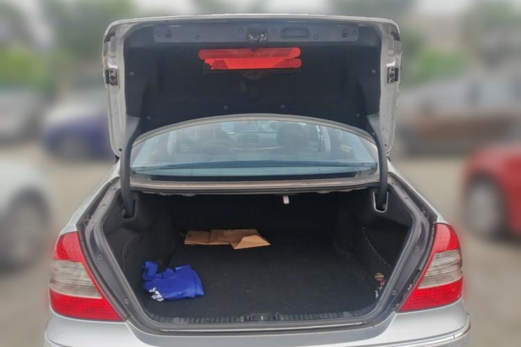 Used Mercedes-Benz E-Class 2007 E 230 Fashion Model Trunk