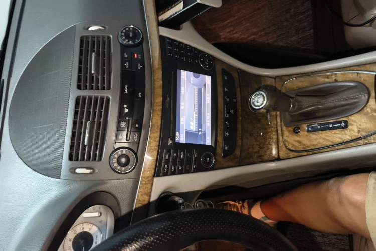 Used Mercedes-Benz E-Class 2007 E 230 Fashion Model Audio And AC Panel