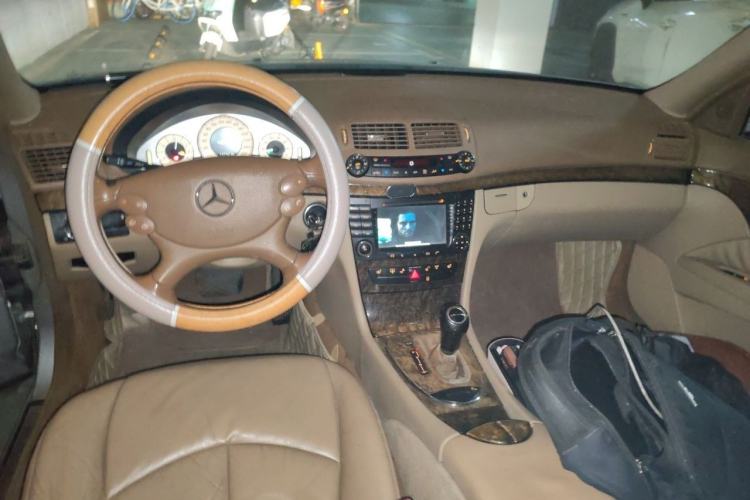 Used Mercedes-Benz E-Class 2007 E 280 Fashion Model Center Console