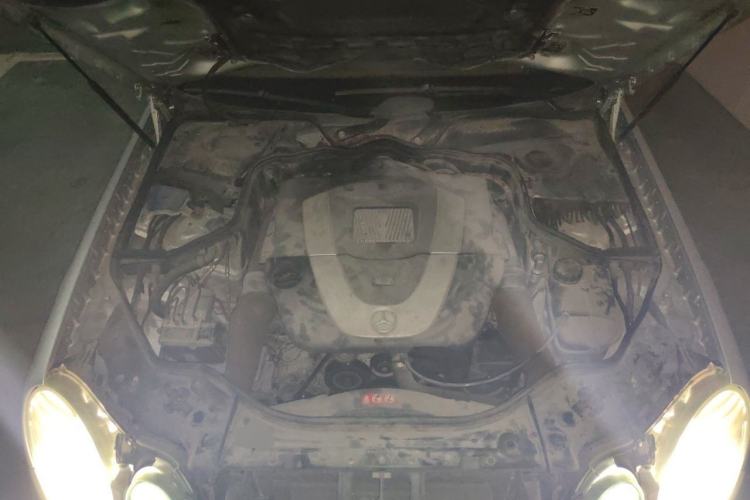 Used Mercedes-Benz E-Class 2007 E 280 Fashion Model Engine Bay