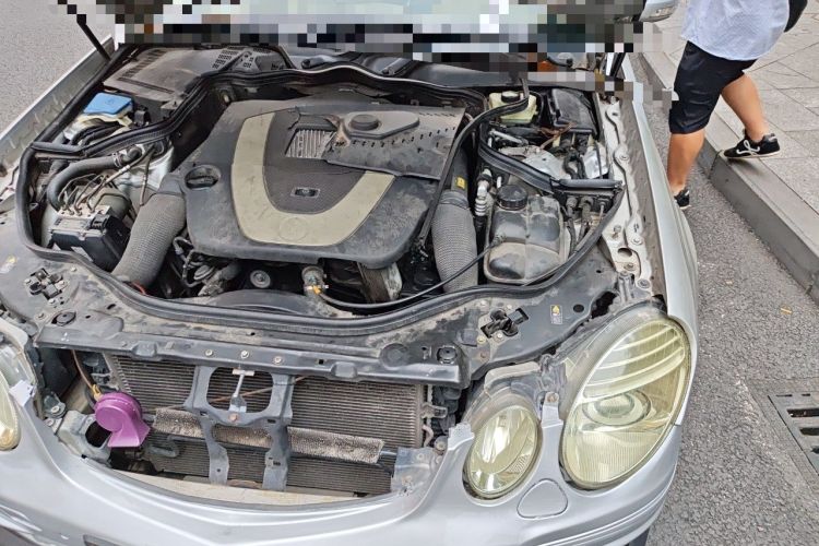 Used Mercedes-Benz E-Class 2007 E 230 Elegant Model Engine Bay Left