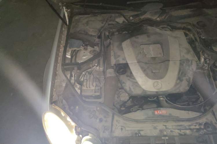 Used Mercedes-Benz E-Class 2007 E 280 Fashion Model Engine Bay Right