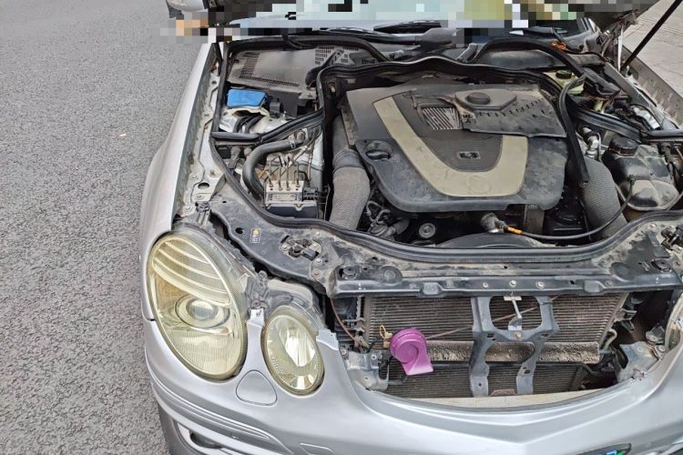 Used Mercedes-Benz E-Class 2007 E 230 Elegant Model Engine Bay Right