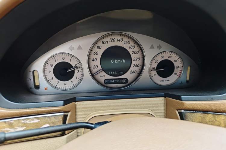 Used Mercedes-Benz E-Class 2007 E 230 Elegant Model Odometer Close Up
