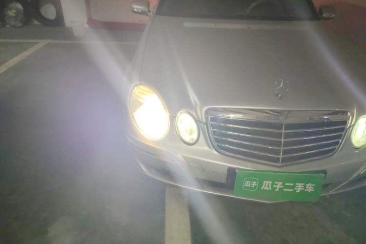 Used Mercedes-Benz E-Class 2007 E 280 Fashion Model Right Front Headlight