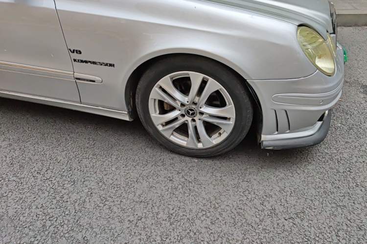 Used Mercedes-Benz E-Class 2007 E 230 Elegant Model Right Front Wheel Hub