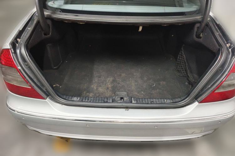 Used Mercedes-Benz E-Class 2007 E 230 Fashion Model Trunk