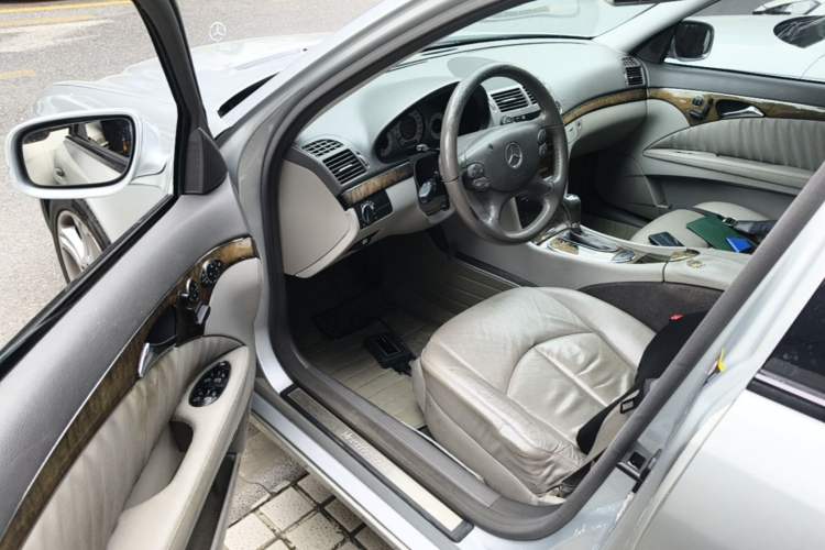 Used Mercedes-Benz E-Class 2008 E 230 Fashion Model Driver Seat