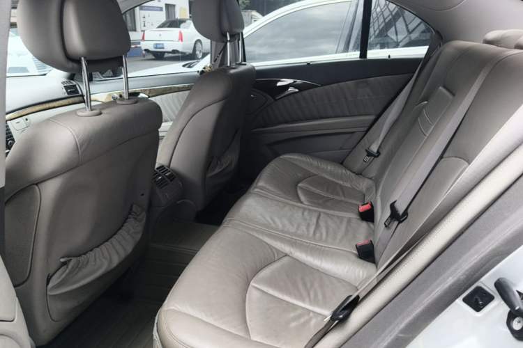Used Mercedes-Benz E-Class 2008 E 230 Fashion Model Left Rear Seat