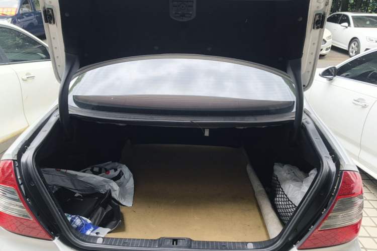 Used Mercedes-Benz E-Class 2008 E 230 Fashion Model Trunk