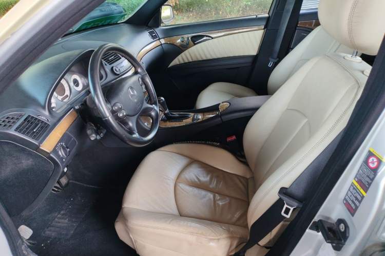 Used Mercedes-Benz E-Class 2008 E 230 Fashion Model Left Front Seat