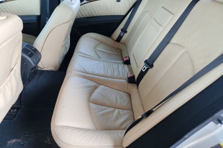 Used Mercedes-Benz E-Class 2008 E 230 Fashion Model Left Rear Seat